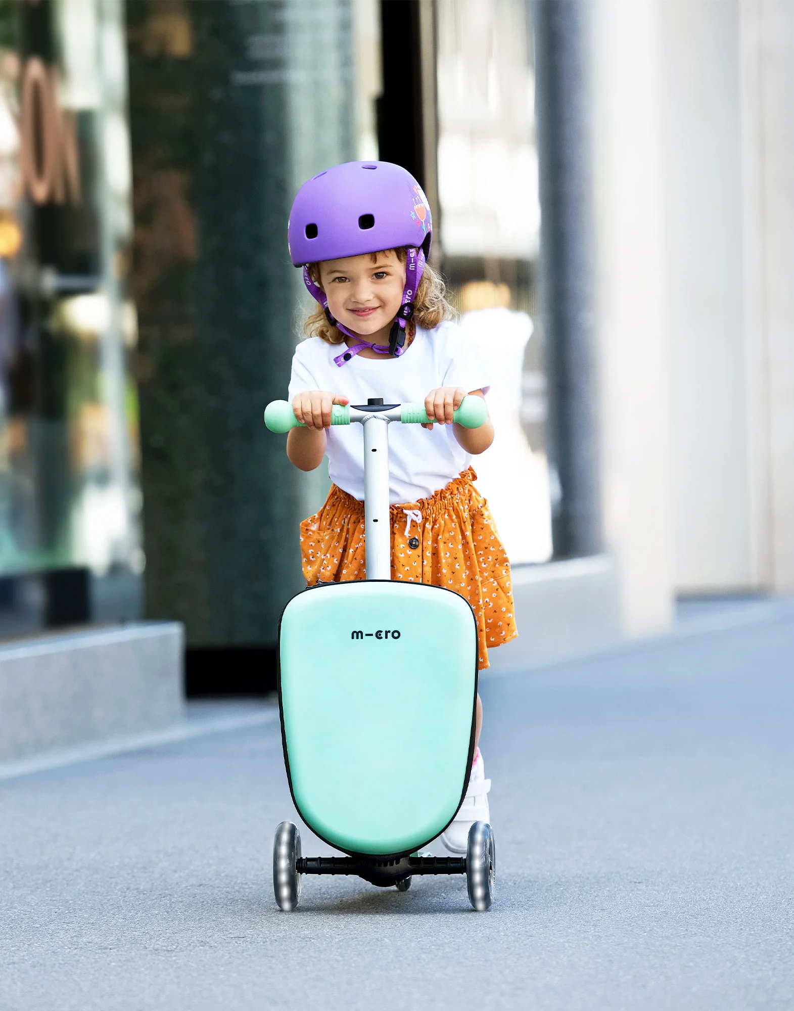 Micro Junior Luggage Scooter - Image 7