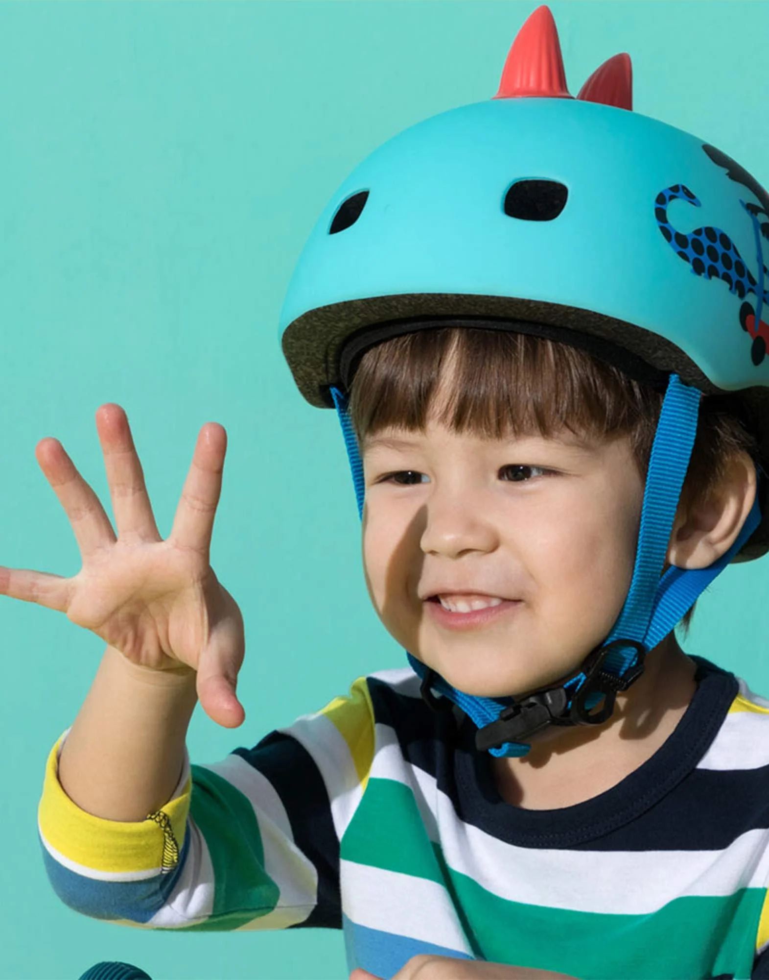 Micro Kids Scooter Bike Helmet 3D with LED Light - Image 6