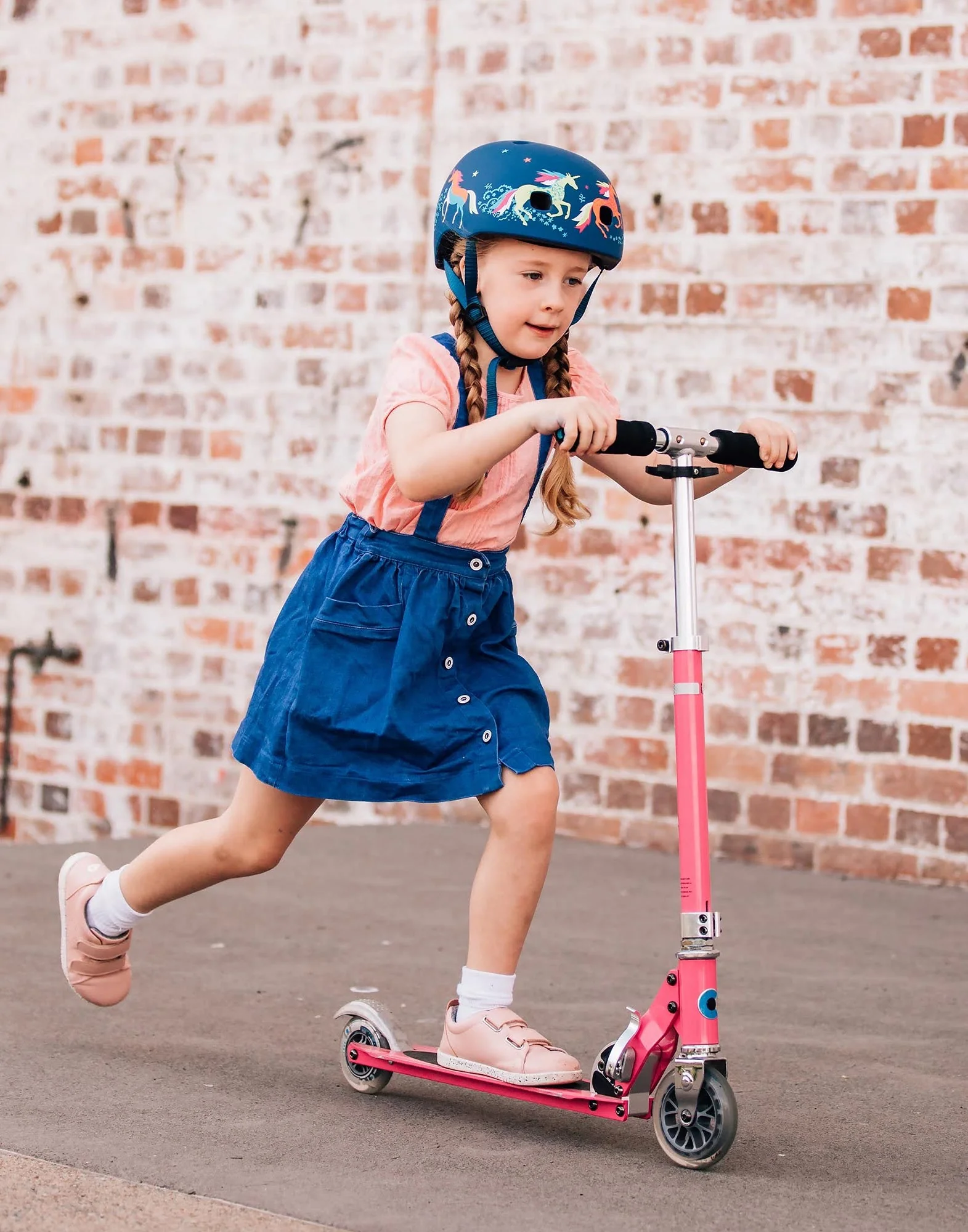 Micro Kids Bike Helmet Pattern with LED Light - Image 10