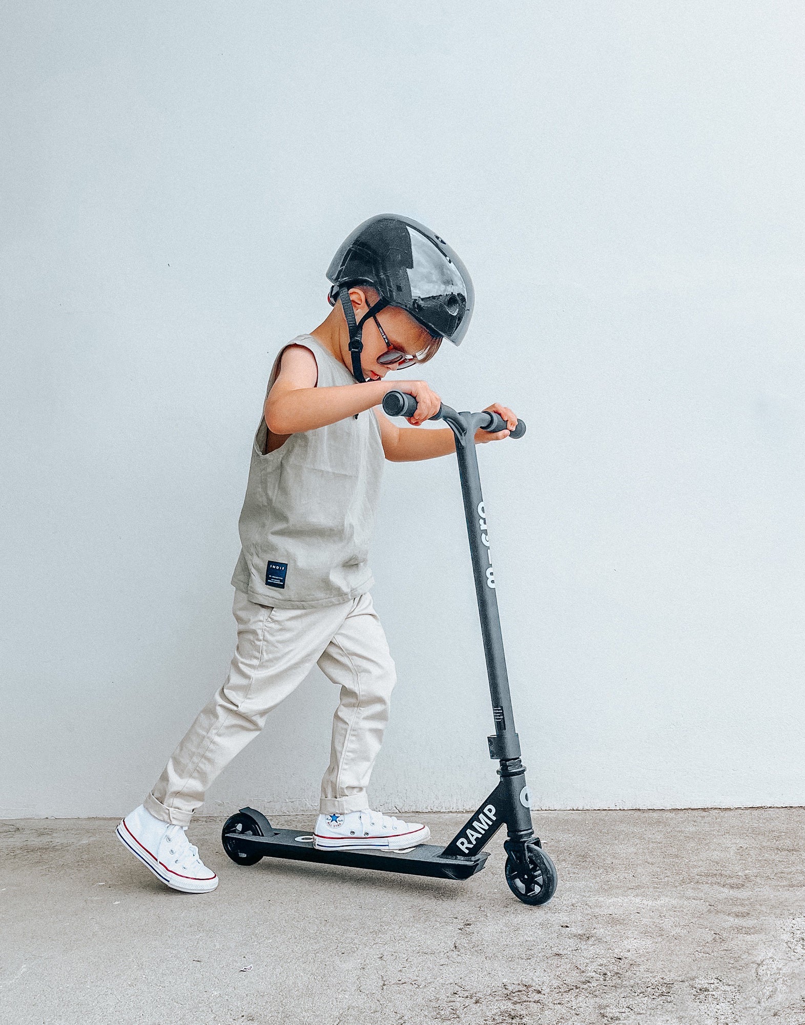 Micro Ramp Kids Stunt Scooter - Image 9
