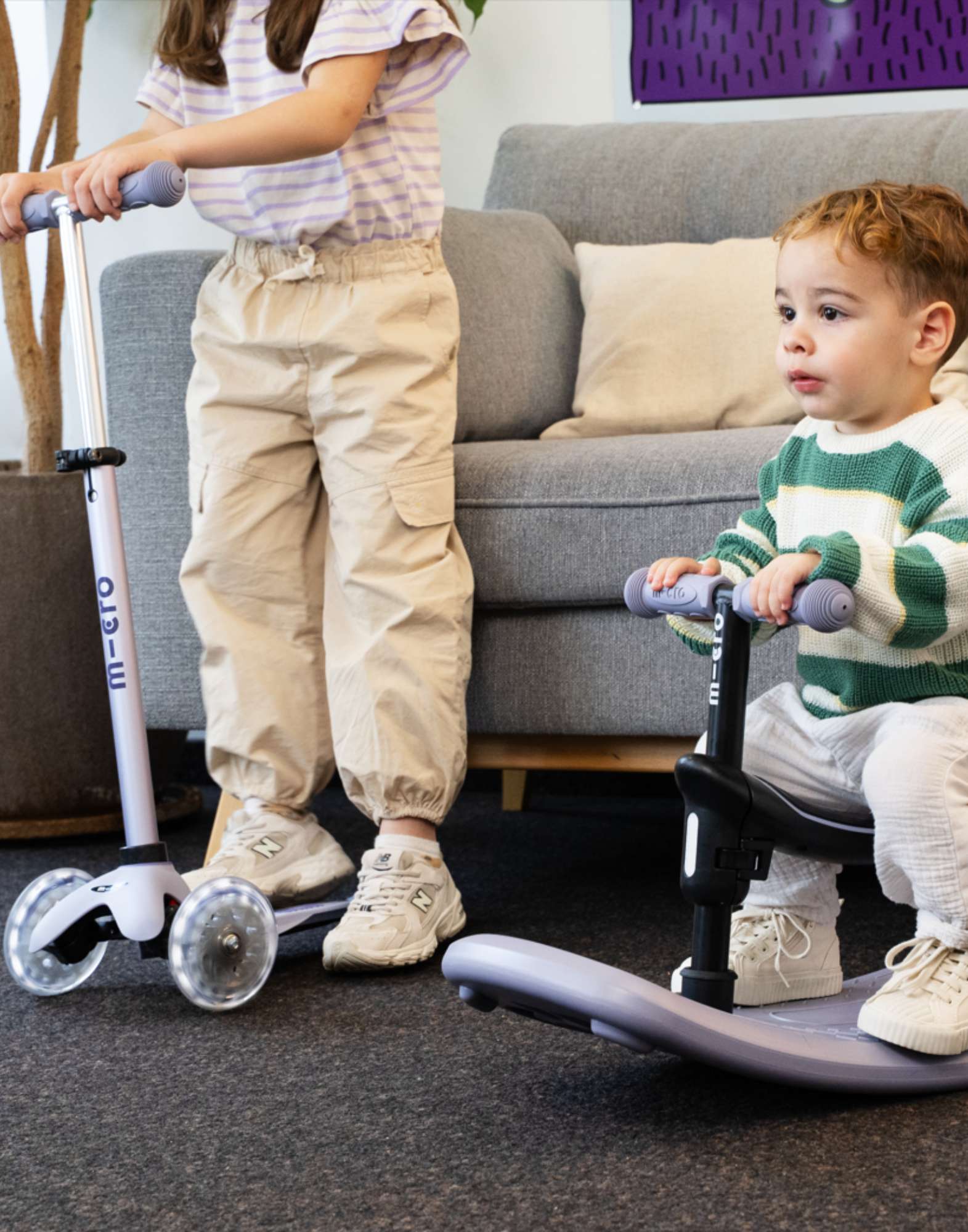 Micro Rock & Go Mini Deluxe LED 3 Wheel Scooter - Image 9