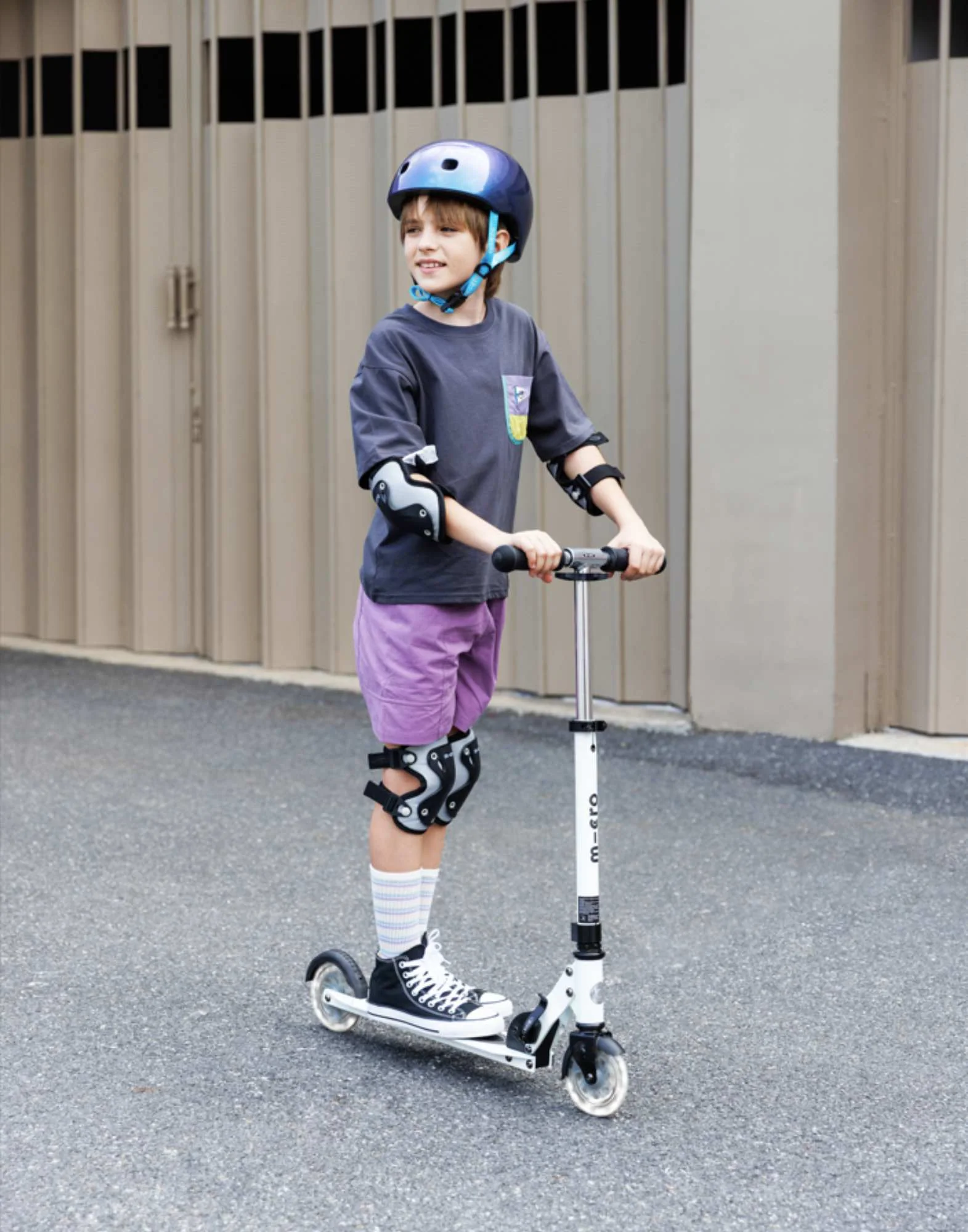 Micro Sprite LED Glow White Scooter - Image 3