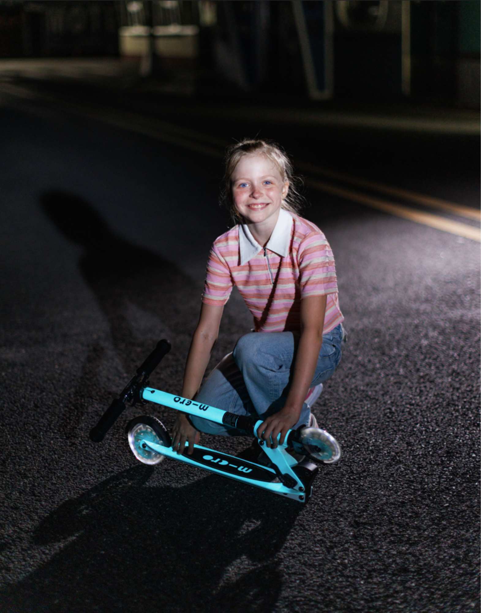 Micro Sprite LED Glow White Scooter - Image 7