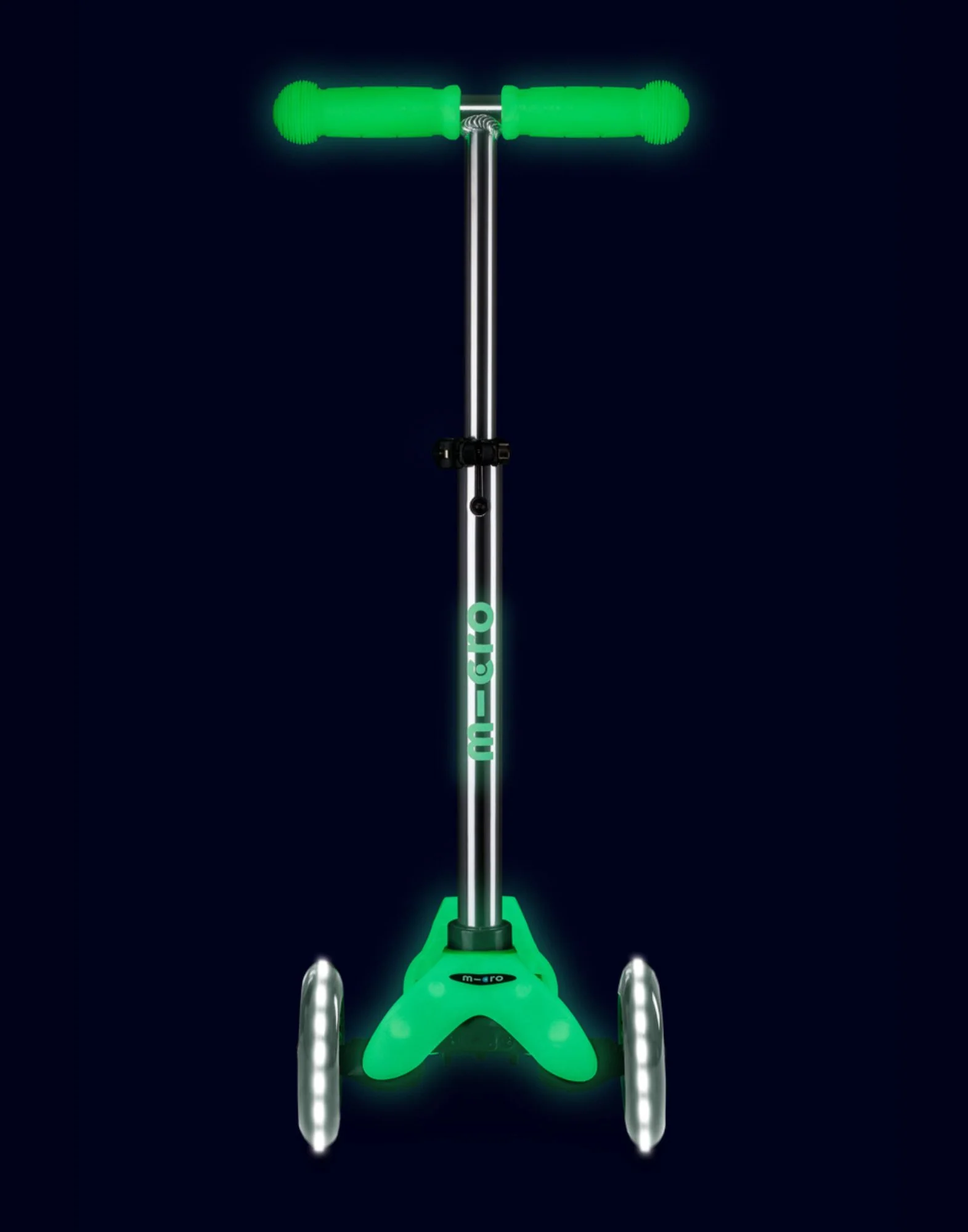 Mini Deluxe Glow LED 3 Wheel Scooter - Image 11