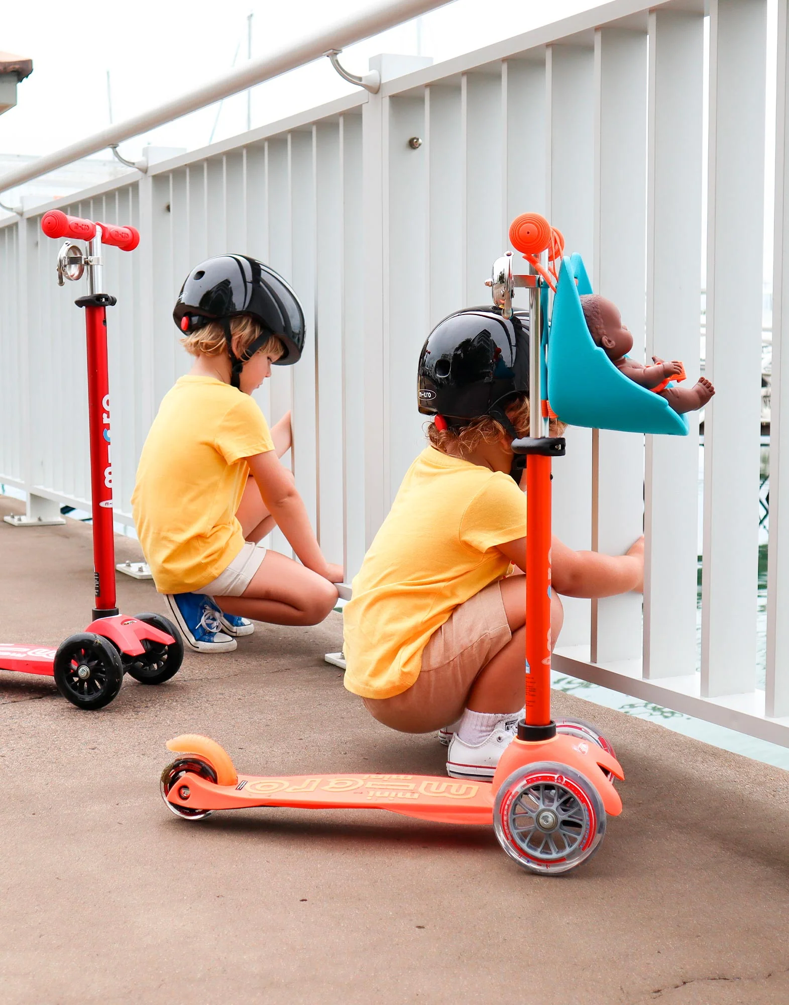 Mini Micro Deluxe 3 Wheel Scooter - Image 36