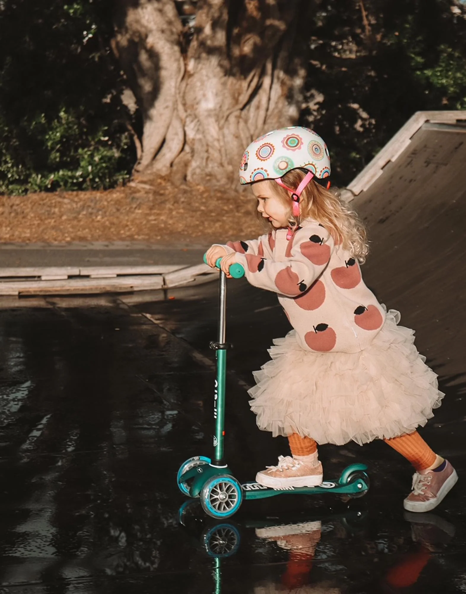 Mini Micro Deluxe Eco 3 Wheel Scooter - Image 12