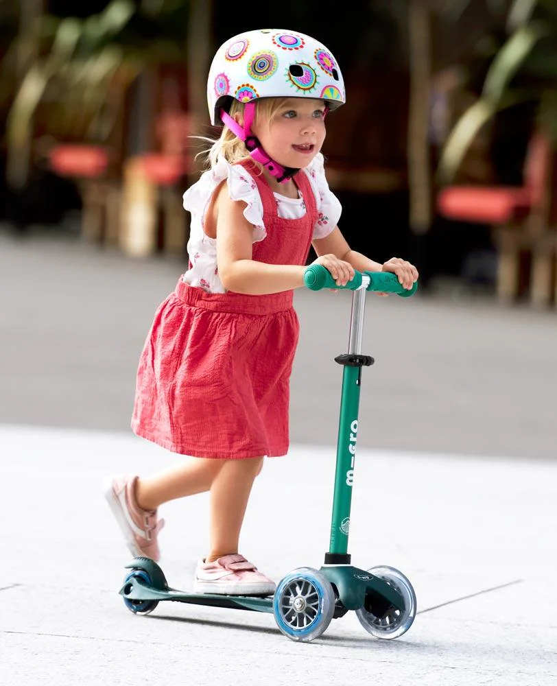 Mini Micro Deluxe Eco 3 Wheel Scooter - Image 18