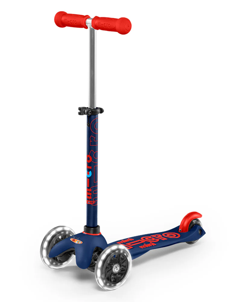 Mini Micro Deluxe LED 3 Wheel Scooter - Image 7